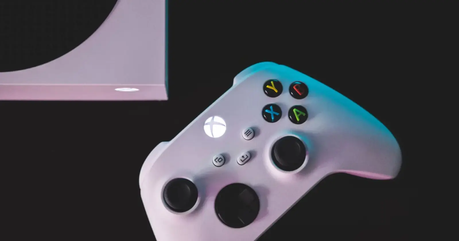 Xbox Series X beyaz renkli ve disksiz olarak geliyor!